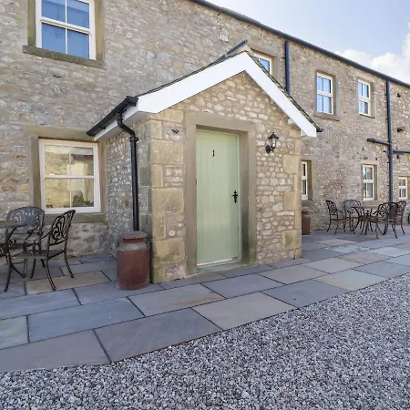 1 Hull House * Skipton