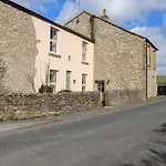 1 Hull House Skipton
